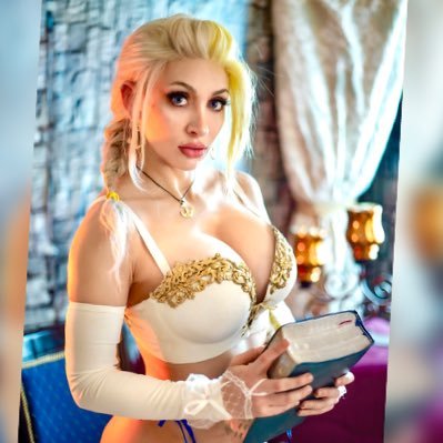 azura cosplay (@azuracosplay624907797) - PixBender